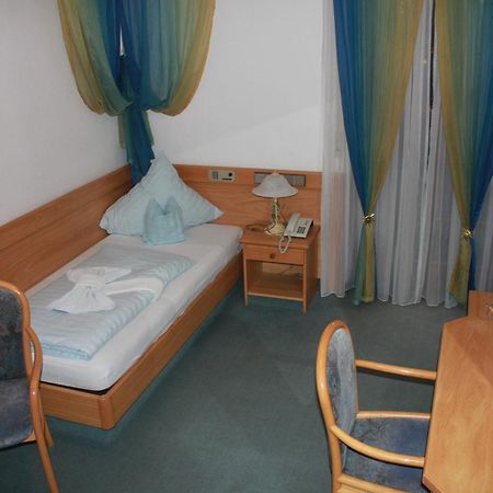 Landgasthaus & Hotel Kurfer Hof Bad Endorf Chambre photo