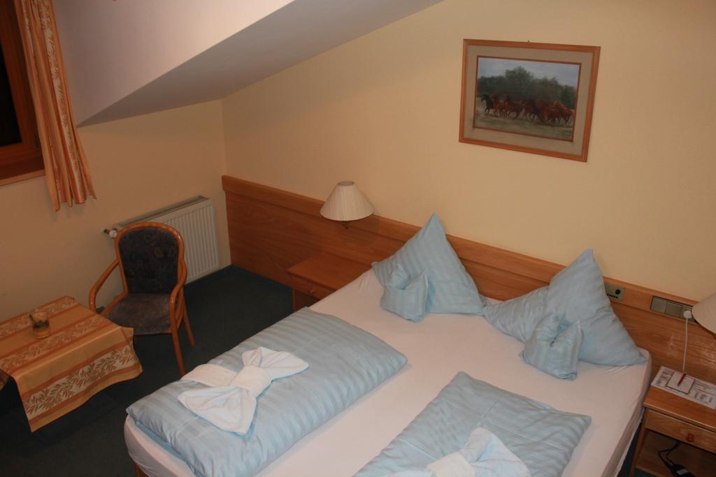 Landgasthaus & Hotel Kurfer Hof Bad Endorf Chambre photo