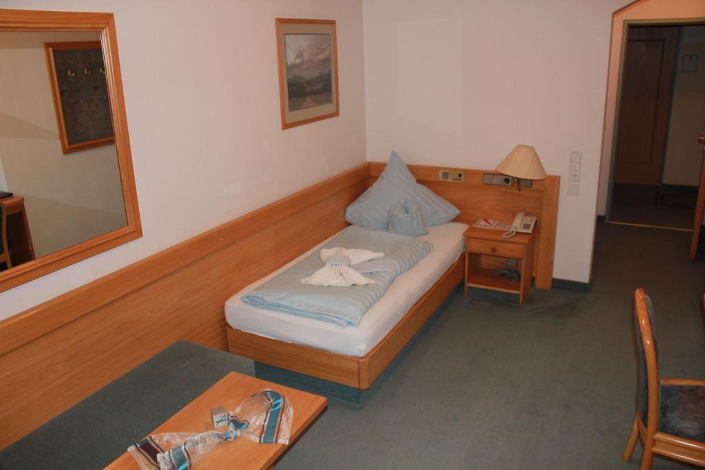 Landgasthaus & Hotel Kurfer Hof Bad Endorf Chambre photo